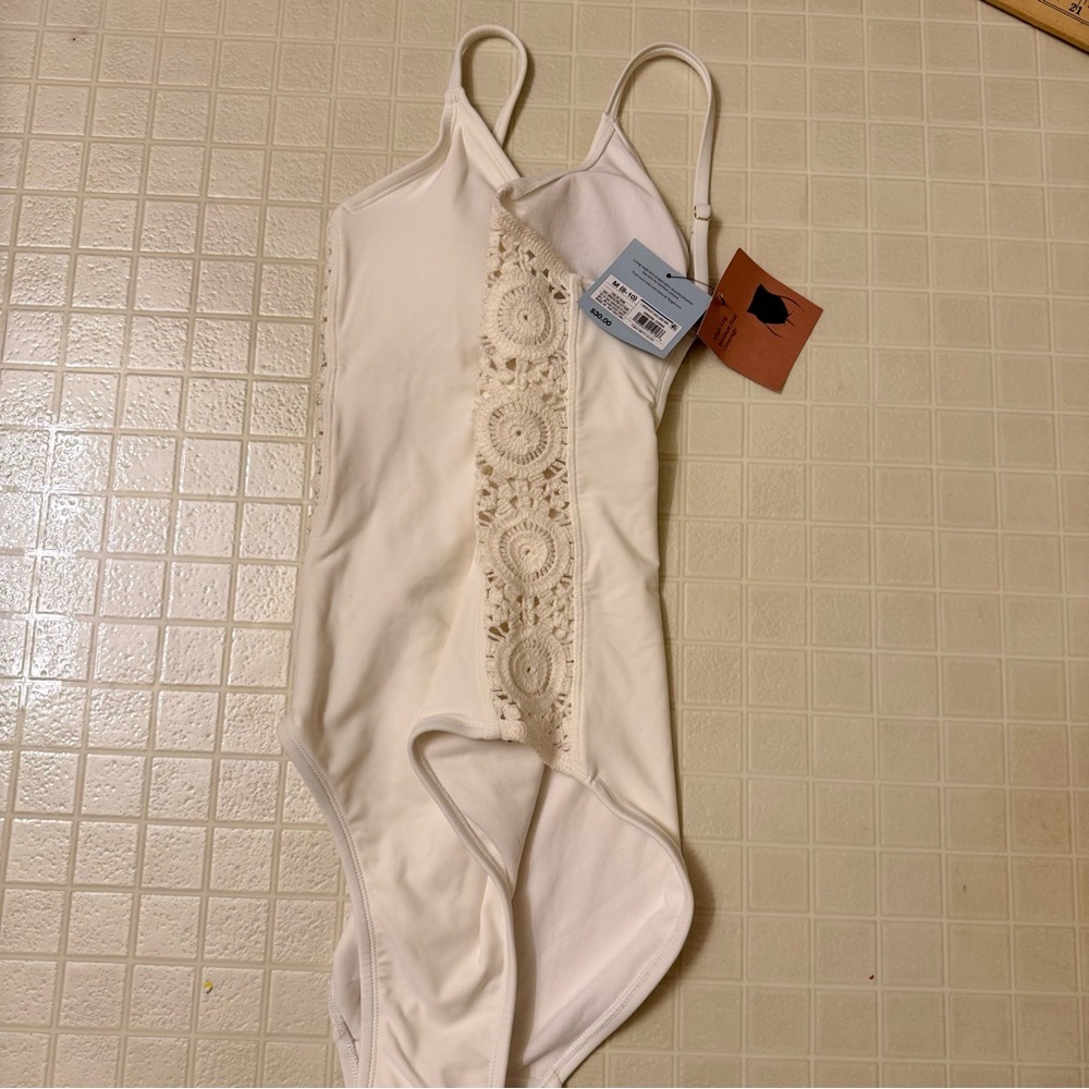Women's Crochet Side Panel Coverage One Piece Swimsuit Shade and Shore Size M - Picture 7 of 8